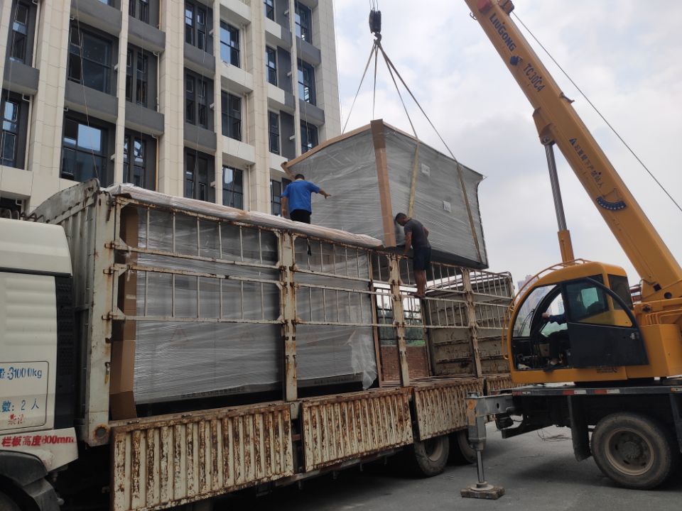 青海光伏電站項(xiàng)目小電阻接地成套裝置發(fā)貨進(jìn)行時